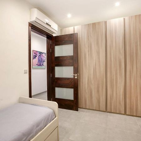 Apartment With Pool-Hosted By Sweetstay Zebbug  Exterior photo
