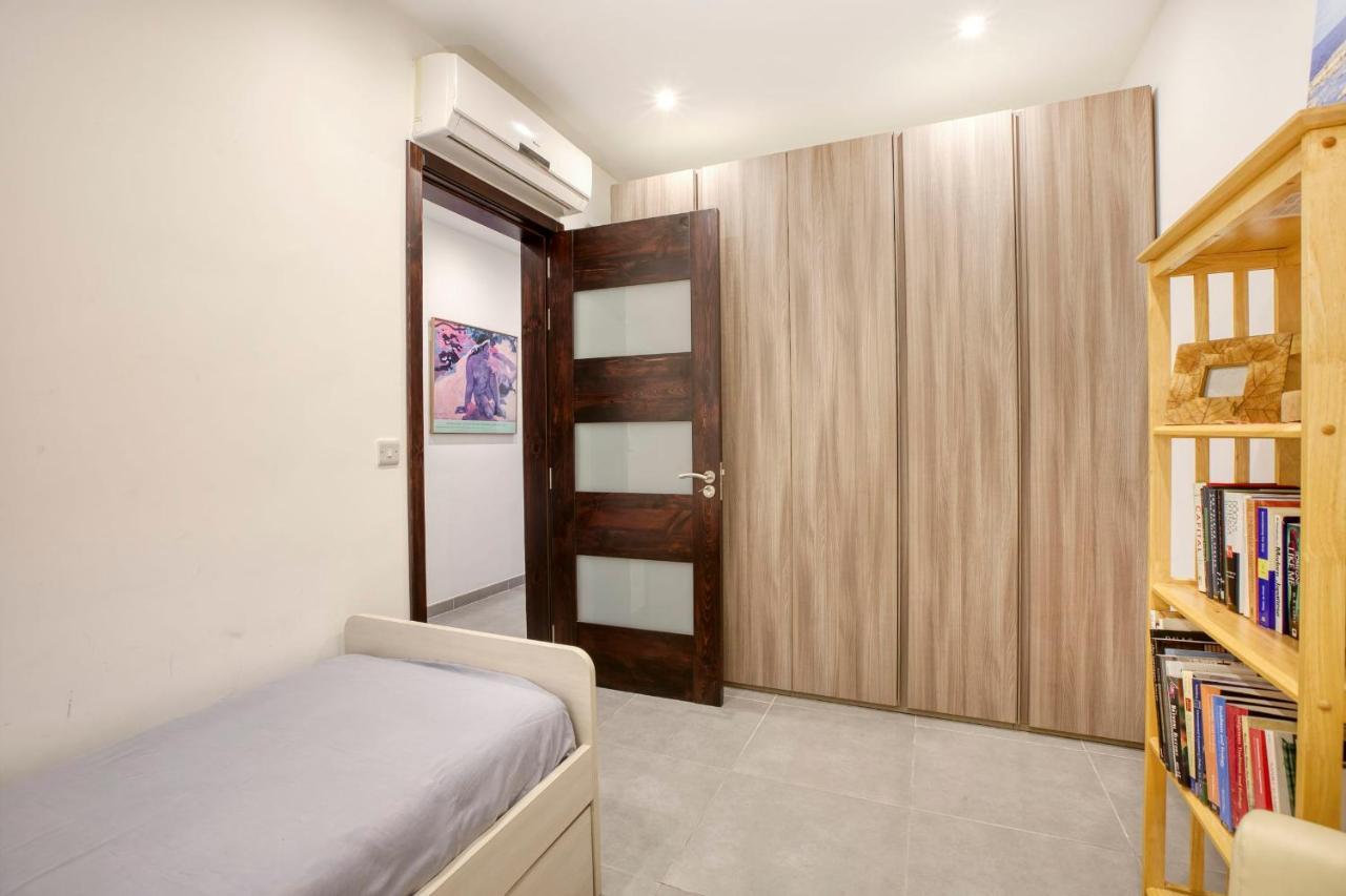 Apartment With Pool-Hosted By Sweetstay Zebbug  Exterior photo