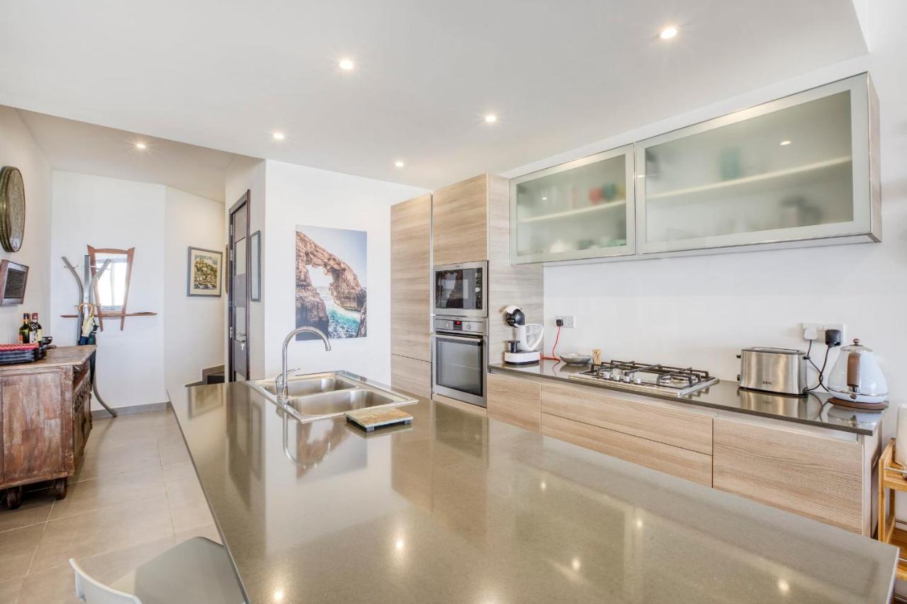 Apartment With Pool-Hosted By Sweetstay Zebbug  Exterior photo